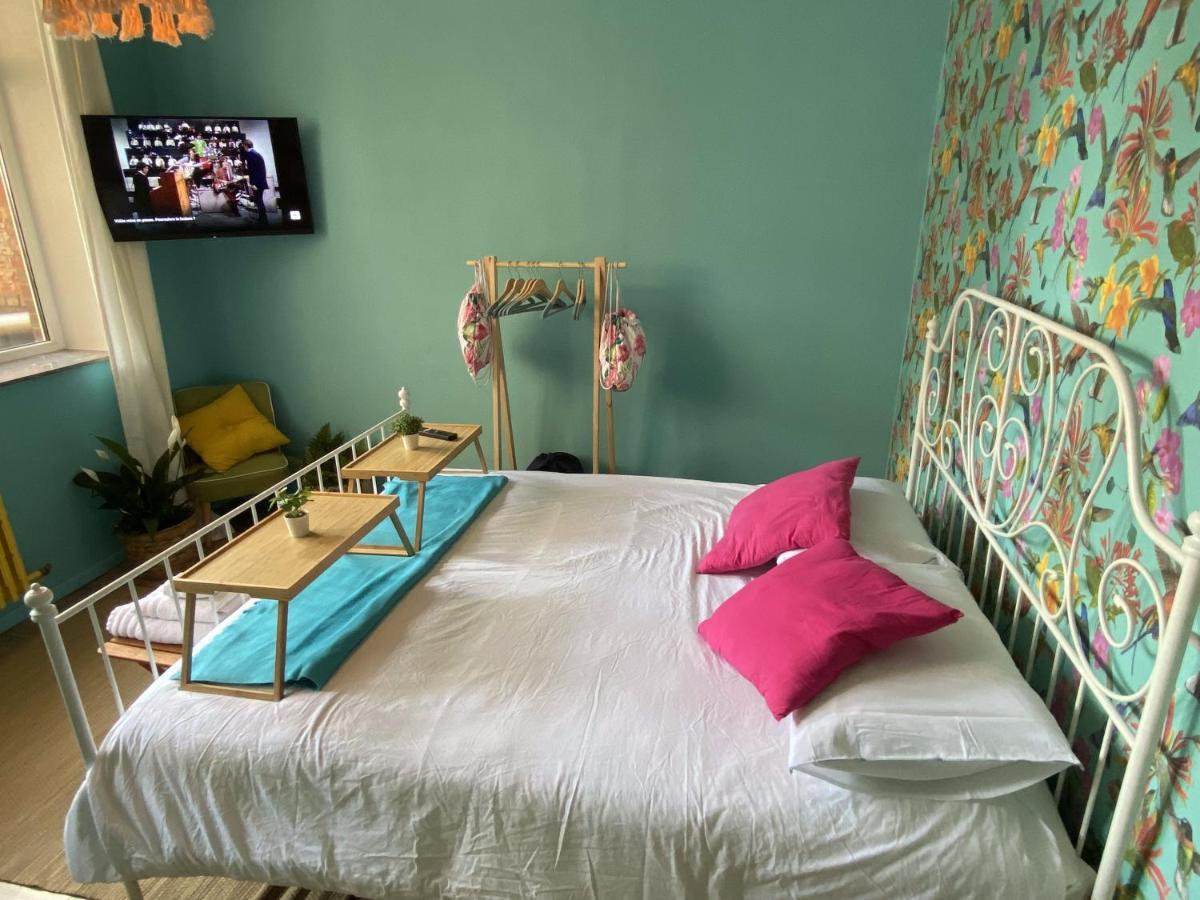 Apartmán Ibiza Vibes Studio - Festive, Beach & Sun Atmosphere - Amazing Location In City Center Namur Exteriér fotografie