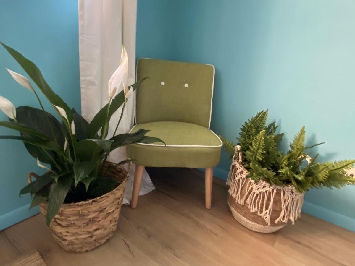 Apartmán Ibiza Vibes Studio - Festive, Beach & Sun Atmosphere - Amazing Location In City Center Namur Exteriér fotografie